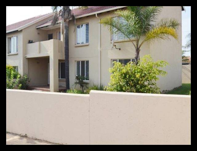 3 BEDROOM TOWNHOUSE FOR SALE IN GLEN MARAIS